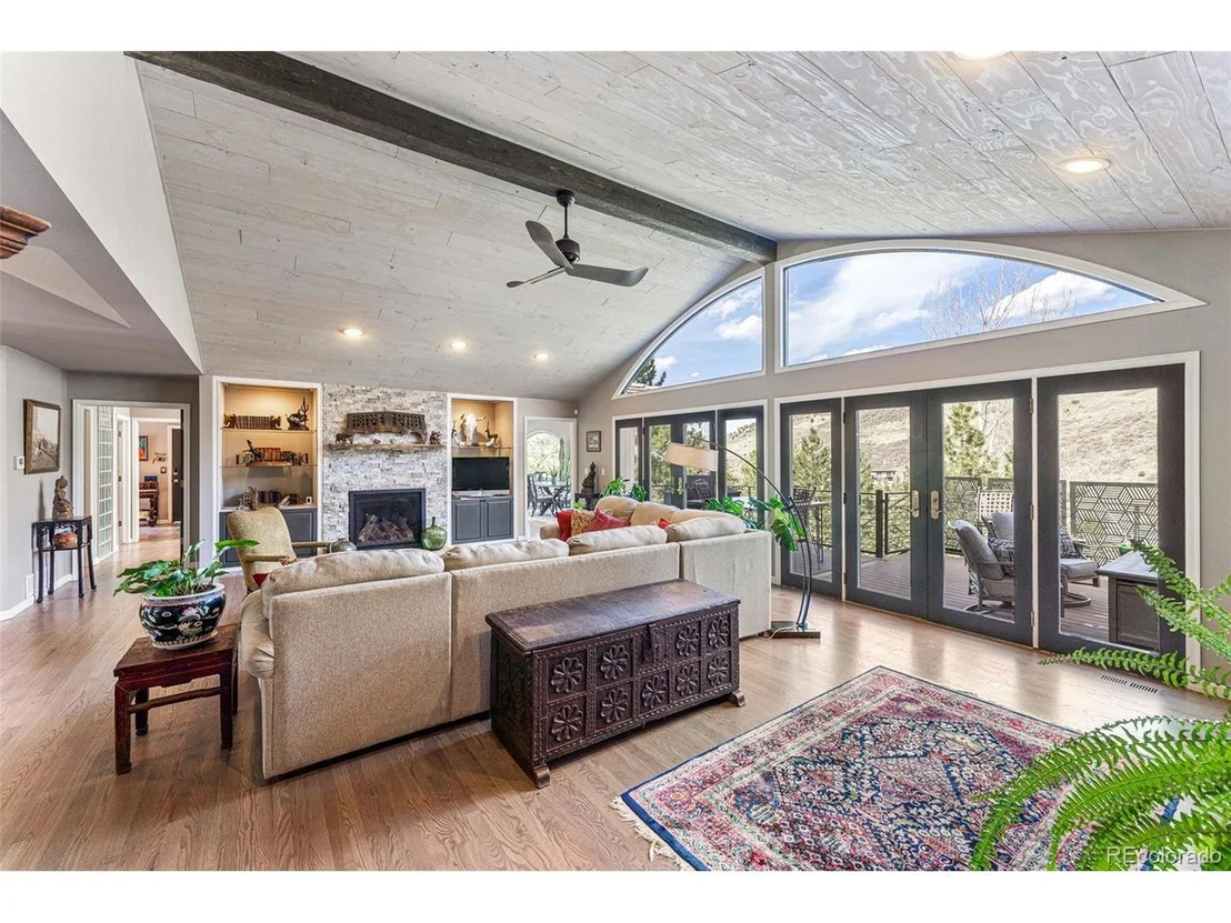 Photo of 5911 Crestbrook Dr