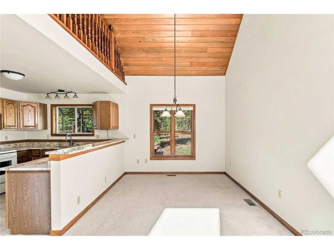 Photo of 211 Cedar Way