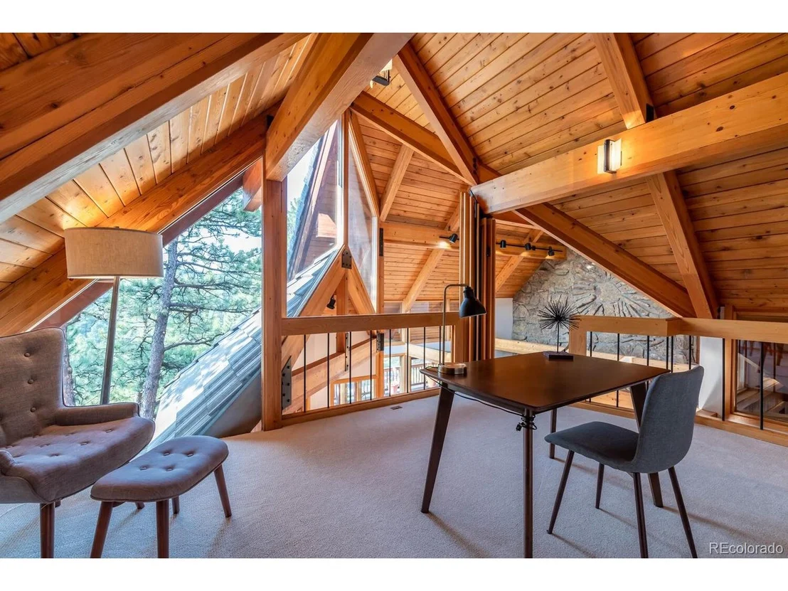 Photo of 2695 Linden Dr