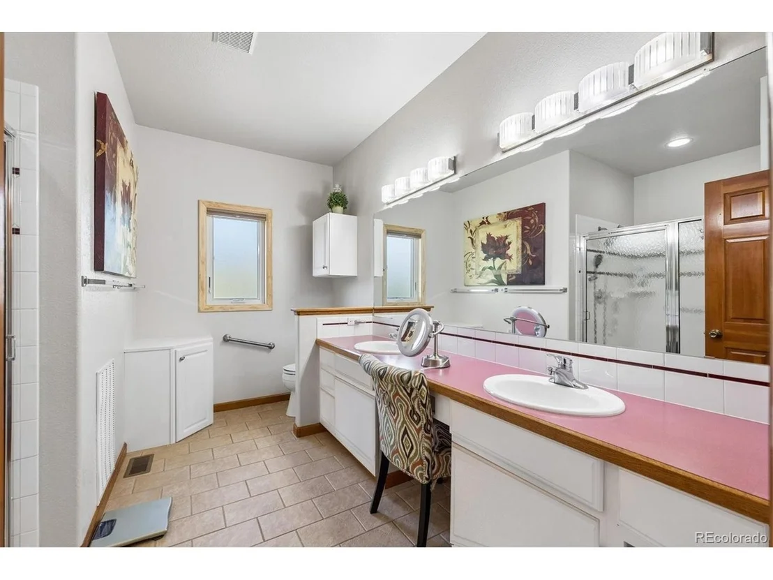 Photo of 33 Sandra Ln