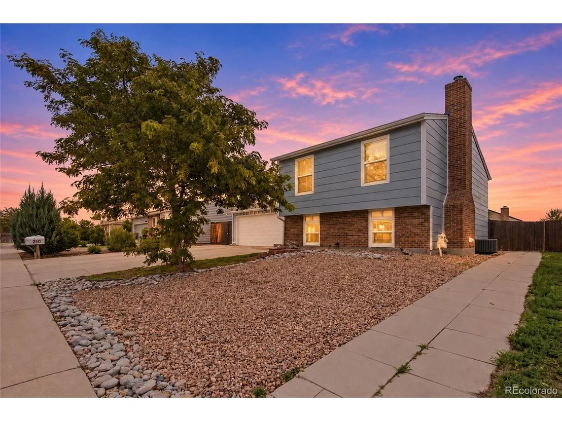 Photo of 216 Jefferson Dr