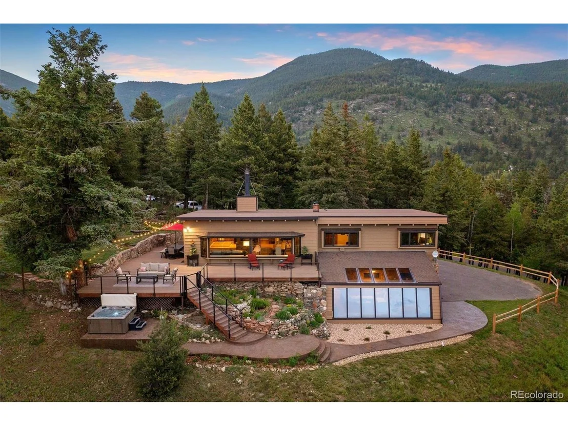 Photo of 187 Marion Dr