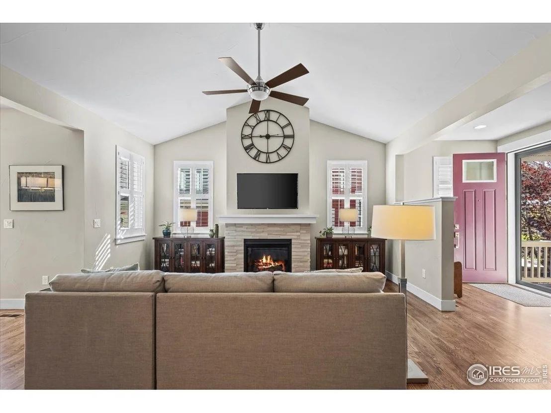 Photo of 2827 Twin Lakes Cir