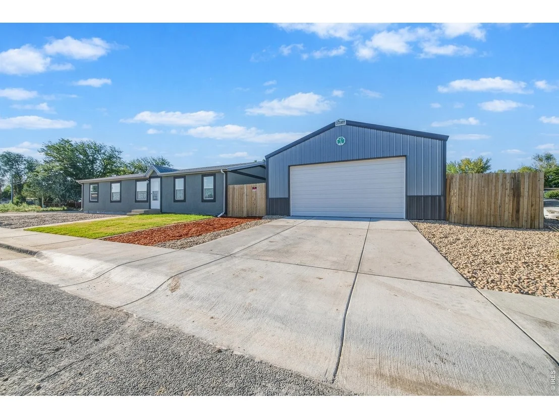 Photo of 332 Circle Dr
