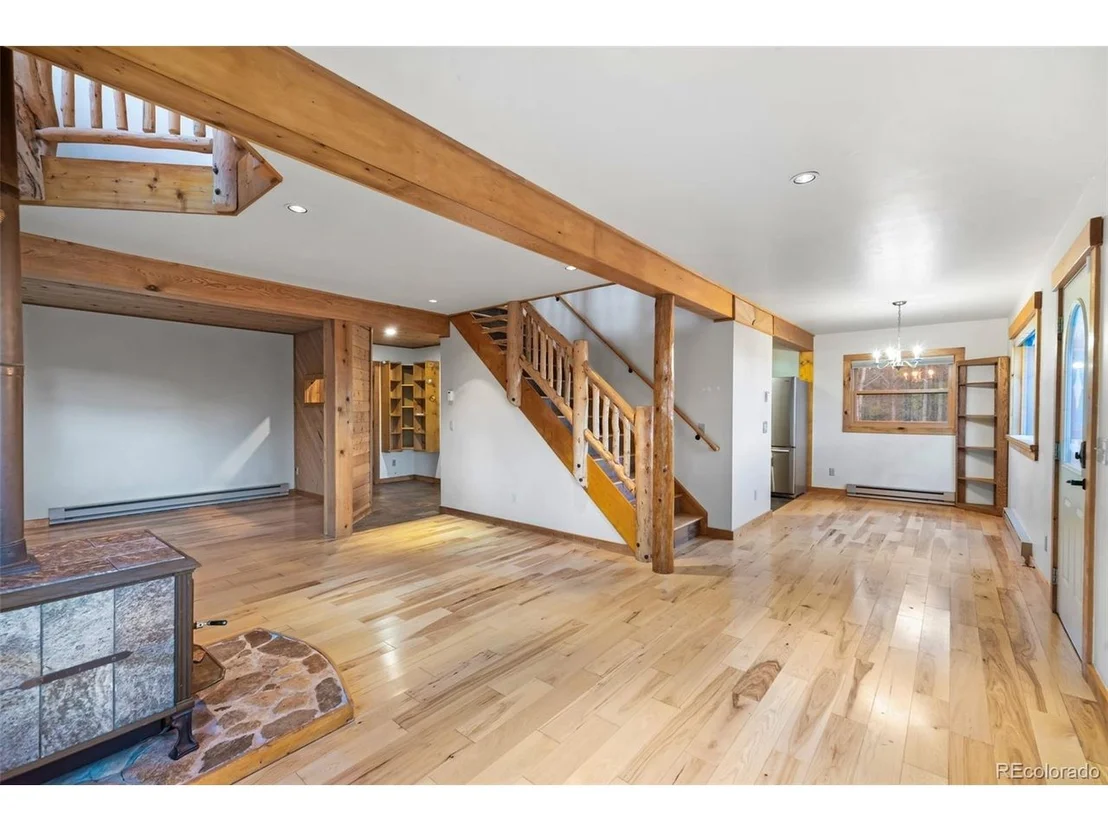 Photo of 1305 Lakeside Dr
