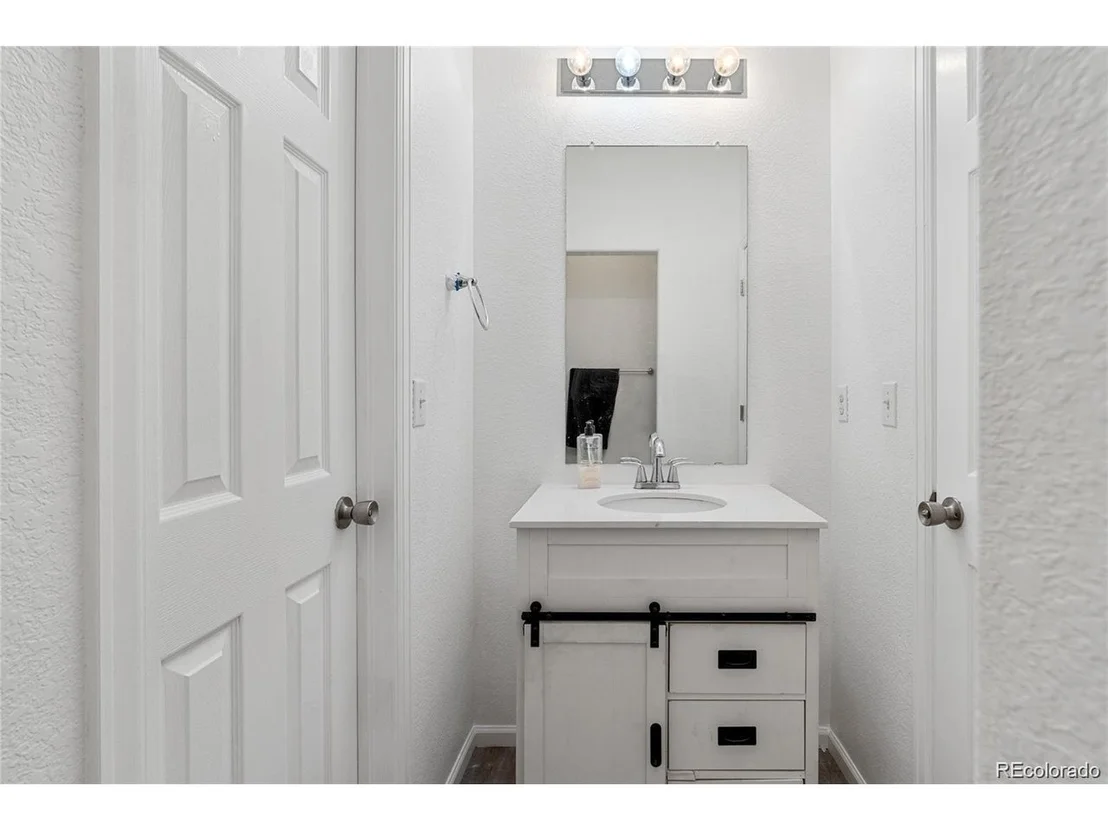 Photo of 5571 Killarney St