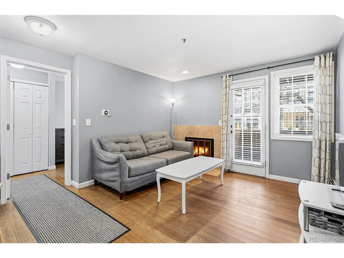 Photo of Unit 206 at 1405 Broadway