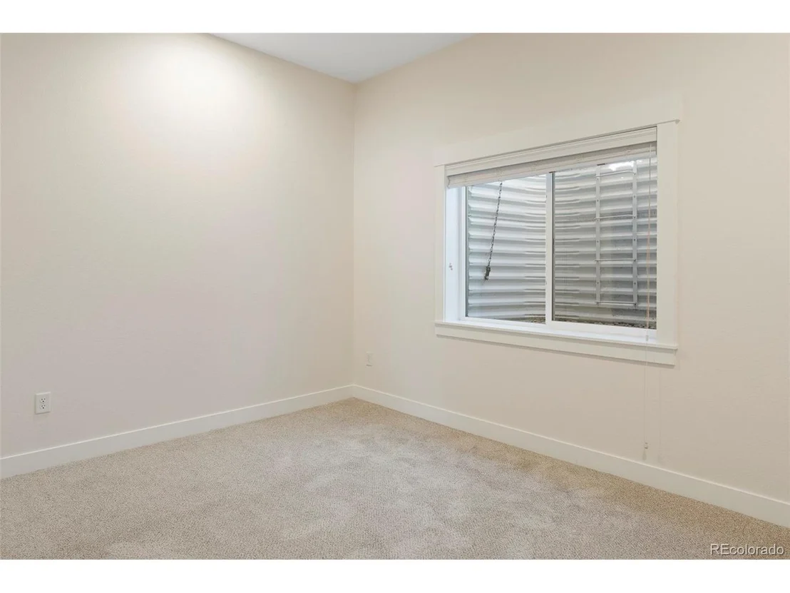 Photo of 2886 Twin Lakes Cir