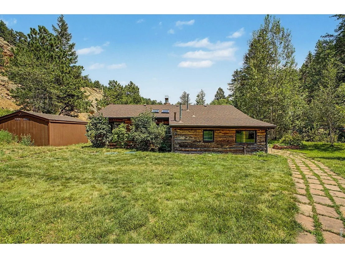 Photo of 259 Riverside Dr