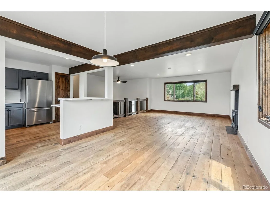 Photo of 815 Summit Dr