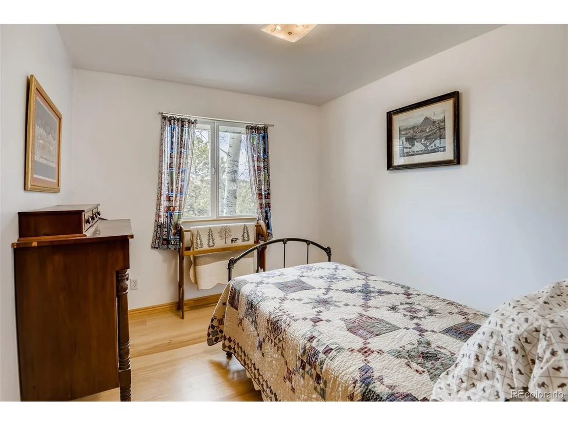 Photo of 115 Spruce Rd