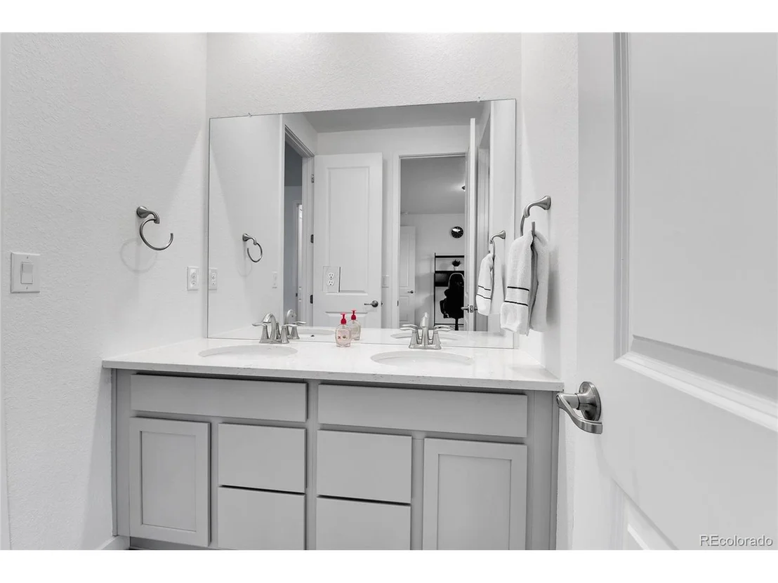 Photo of 22472 E Narrowleaf Cir