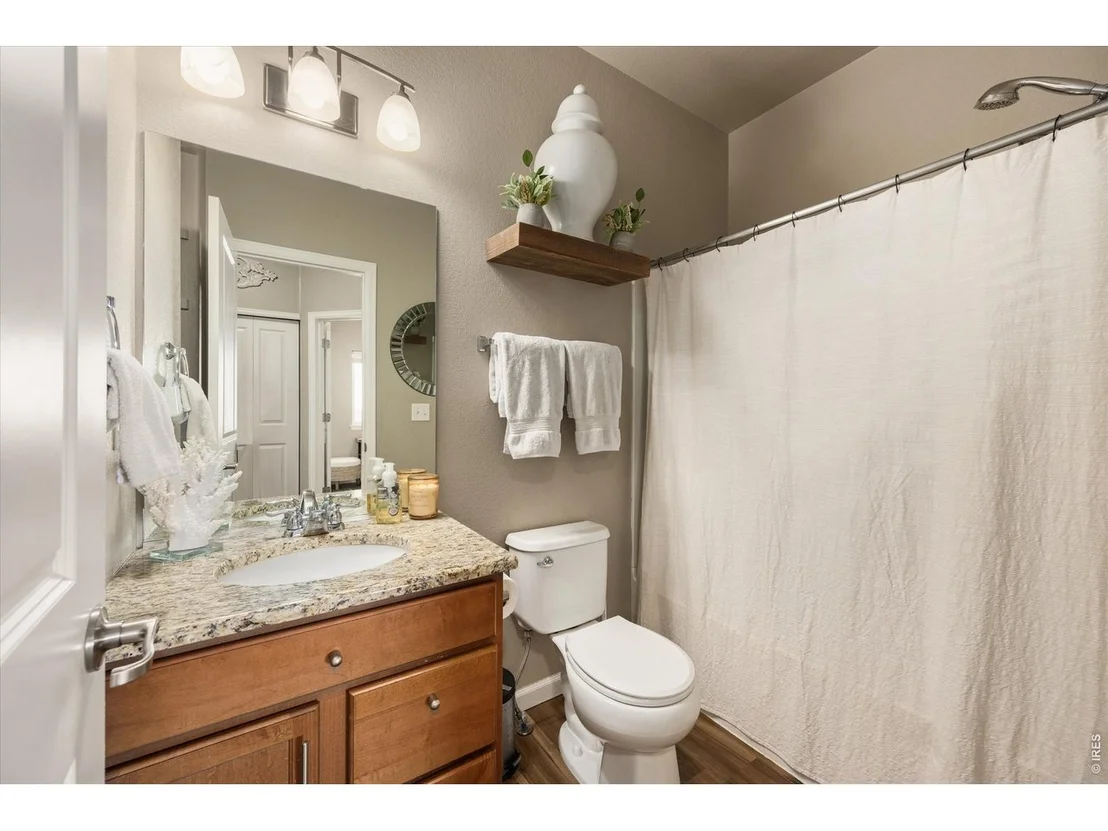 Photo of 1933 Sunset Cir