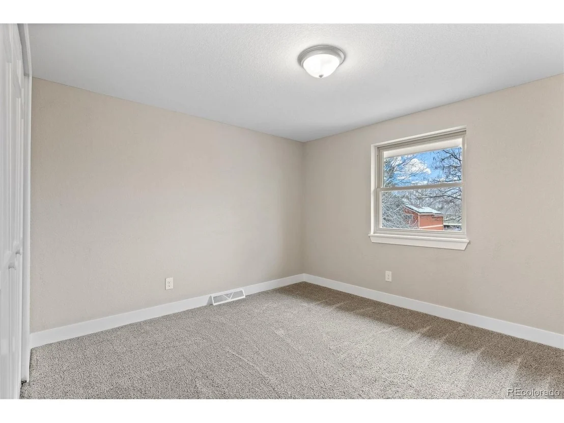 Photo of 9654 W 87th Cir