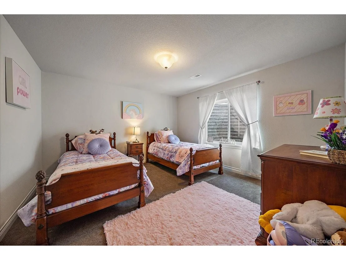 Photo of 8412 Quaker Cir