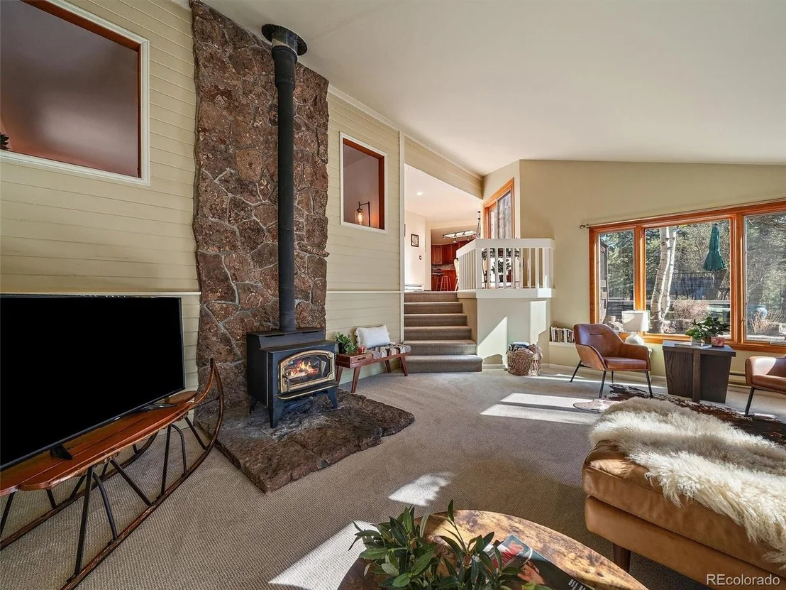 Photo of 33913 Upper Bear Creek Rd