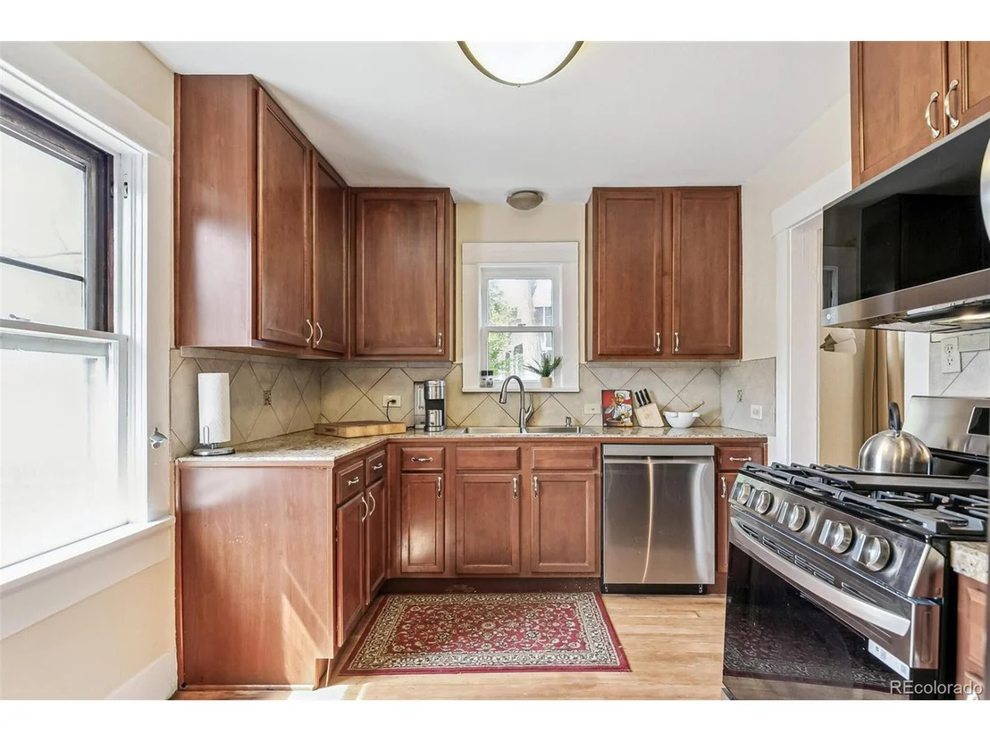 Photo of 2497 Depew St