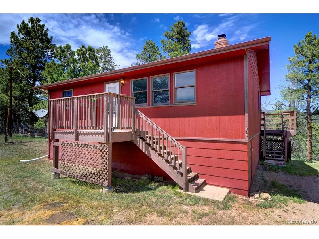 Photo of 1899 Roland Dr