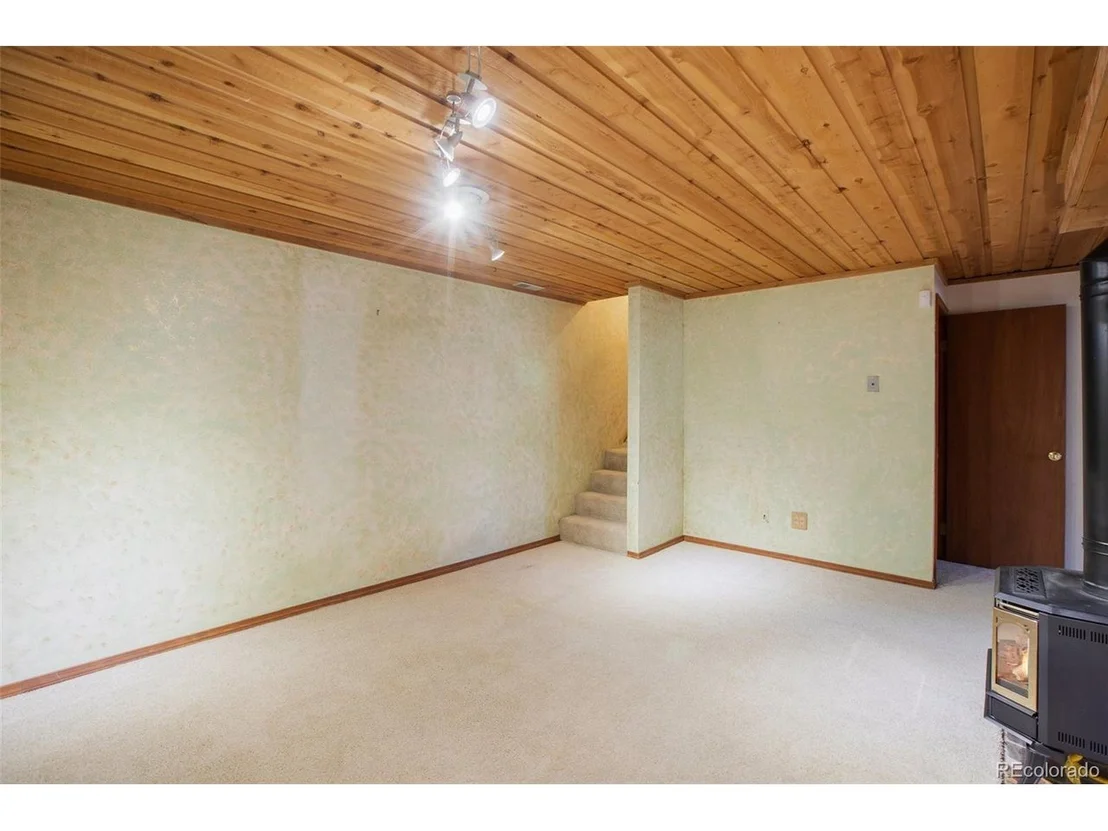 Photo of 635 Ridge Dr