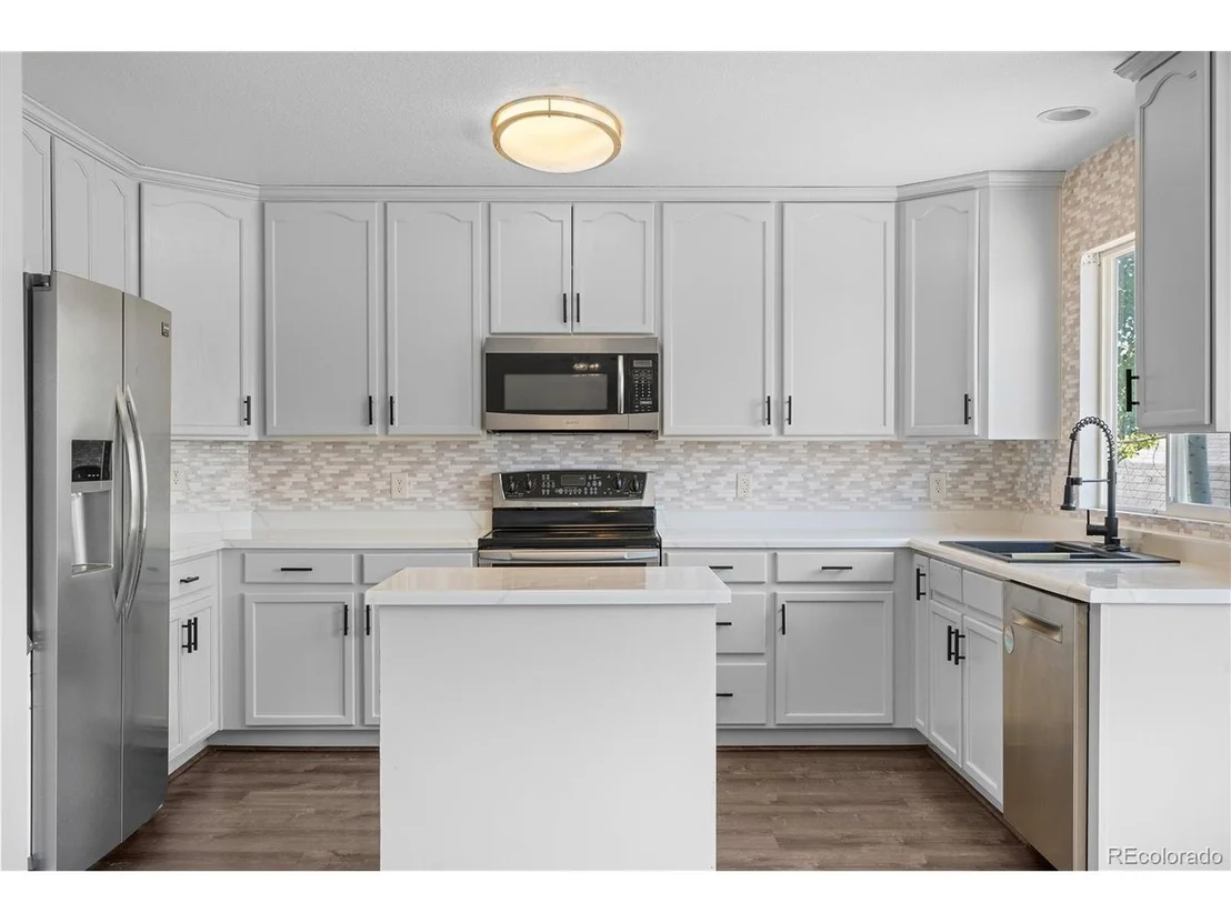 Photo of 9941 Chambers Dr