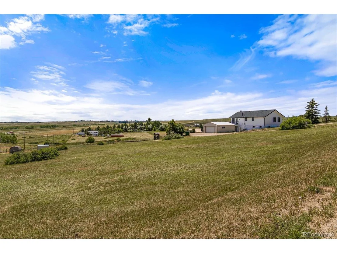 Photo of 940 Pinewicket Way