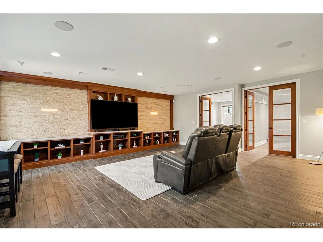 Photo of 15501 Fairway Dr