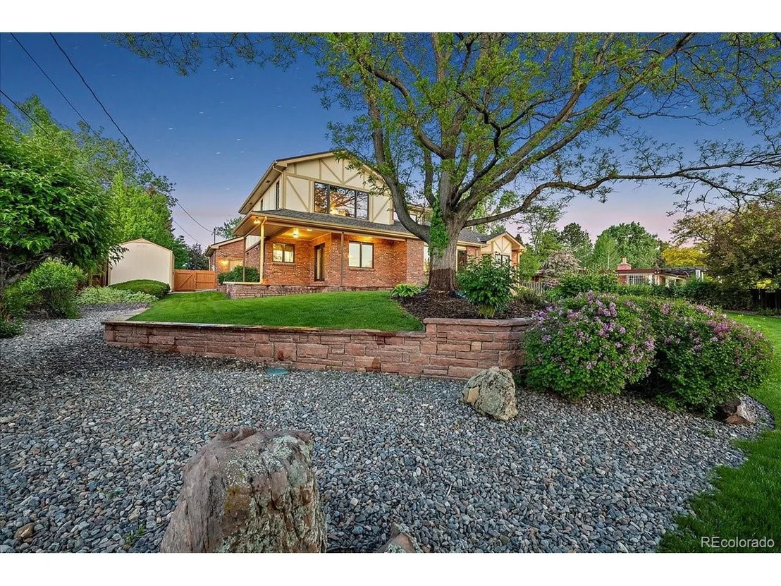 Photo of 35 Skyline Dr