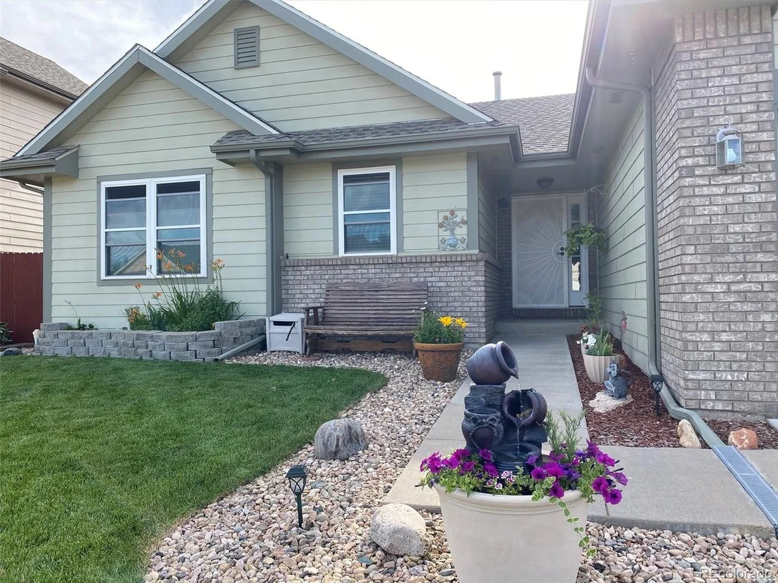 Photo of 556 Barnwood Dr