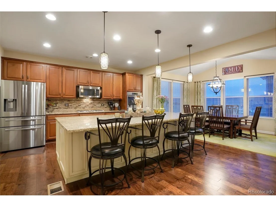 Photo of 7110 Oasis Dr