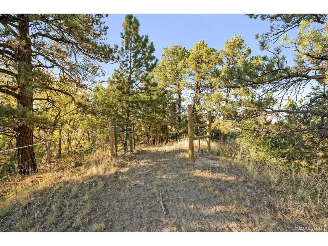 Photo of 6345 Arrowhead Trl