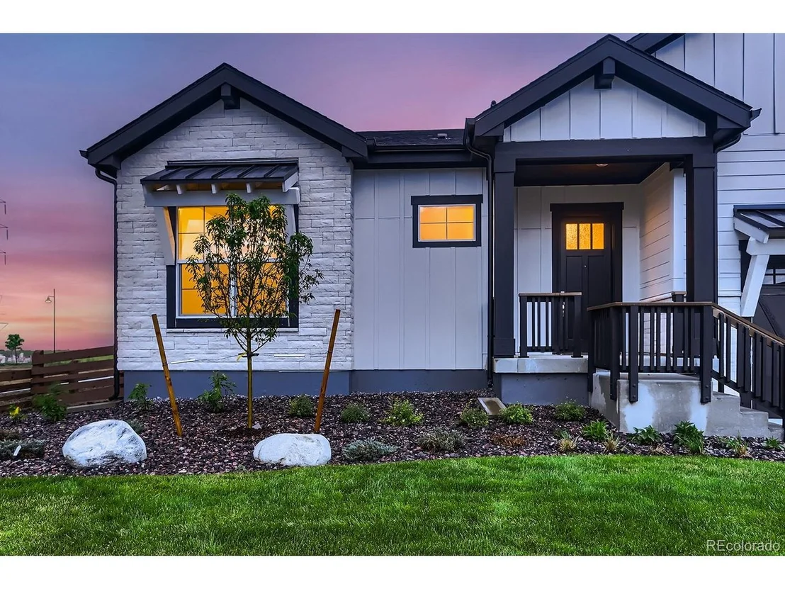 Photo of 895 Quarry Cir