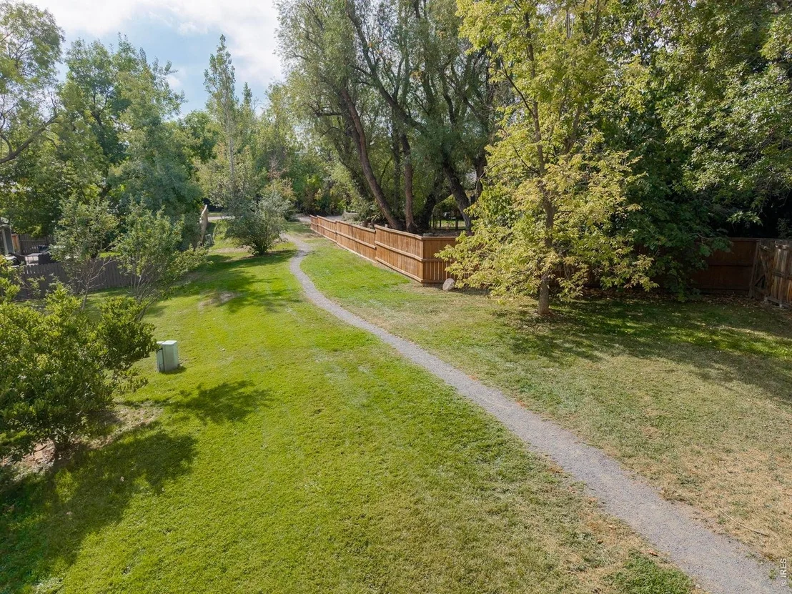 Photo of 3845 Birchwood Dr