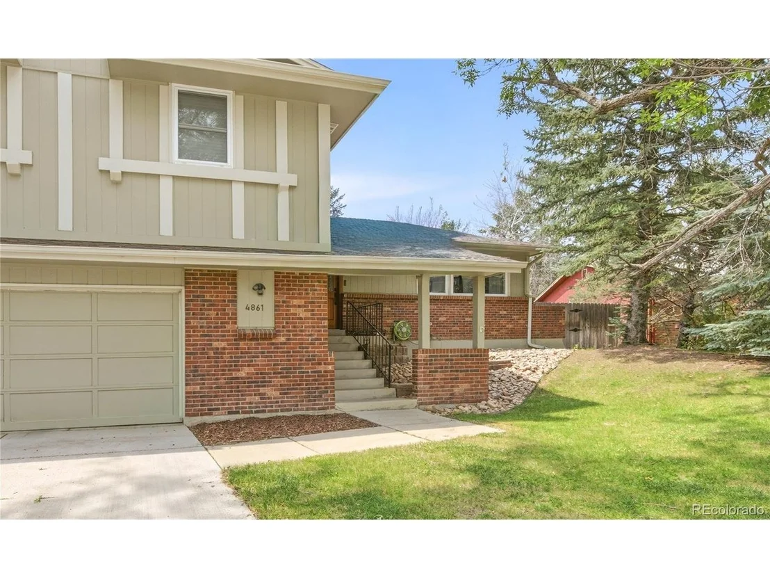 Photo of 4861 Earle Cir