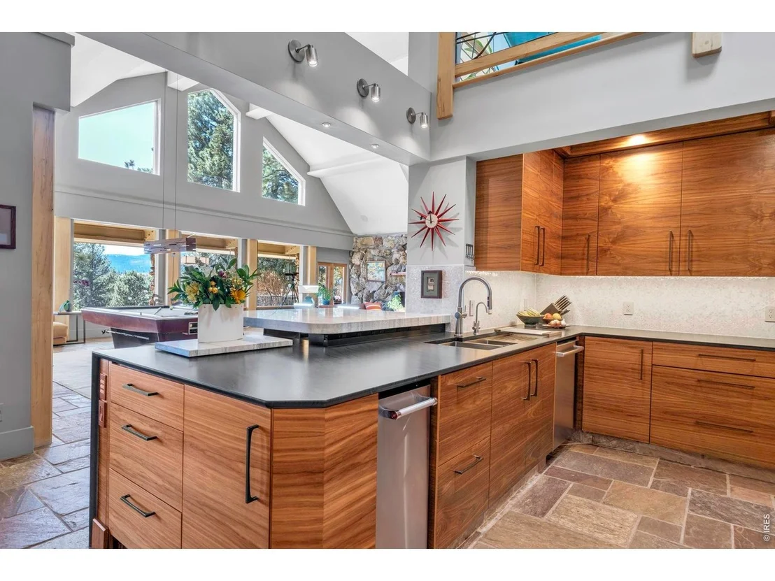 Photo of 7321 Flagstaff Rd