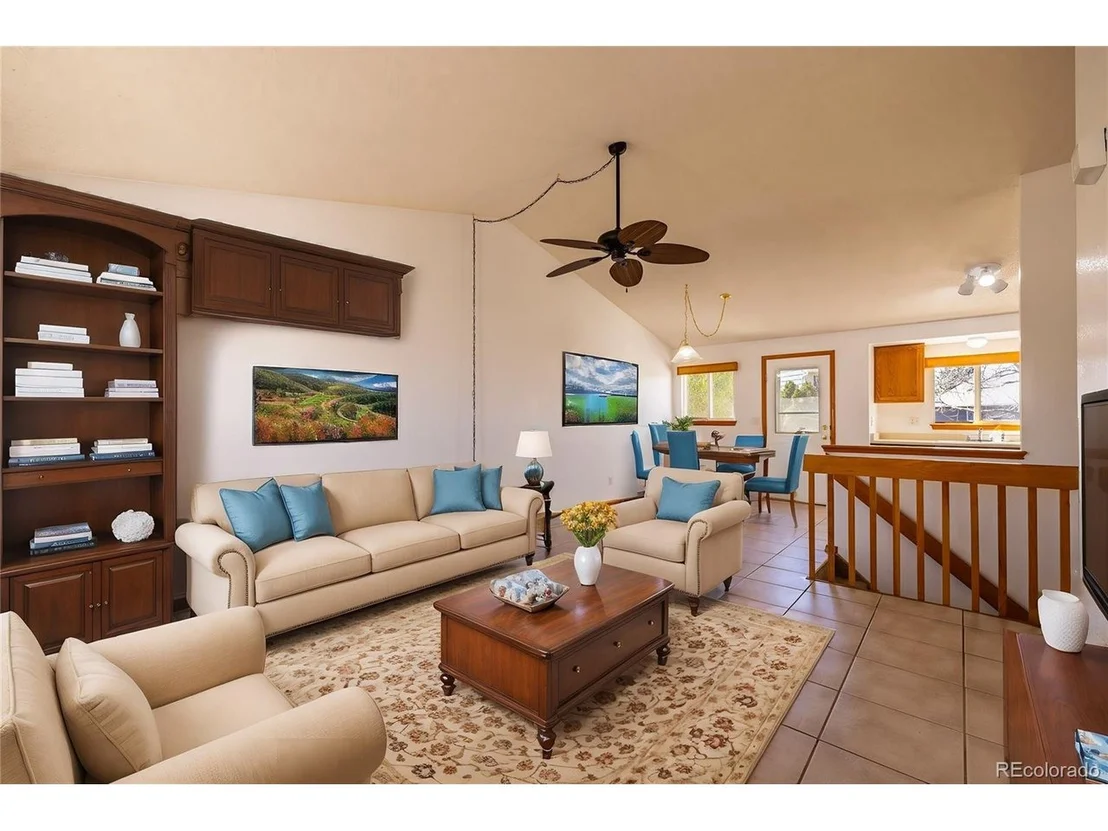 Photo of 1019 Red Oak Dr