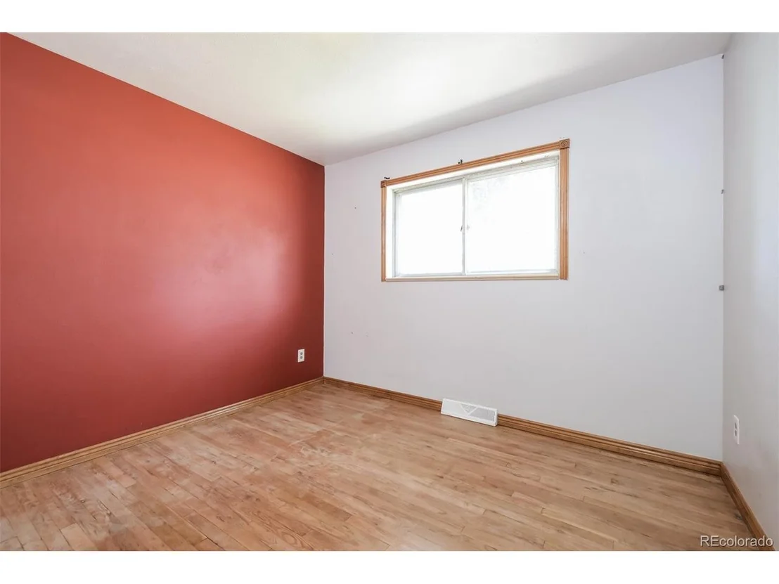 Photo of 3400 Mowry Pl