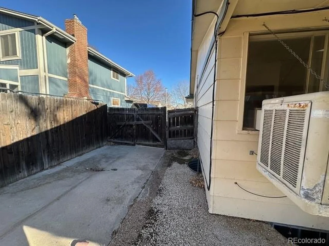Photo of 8191 Everett Way