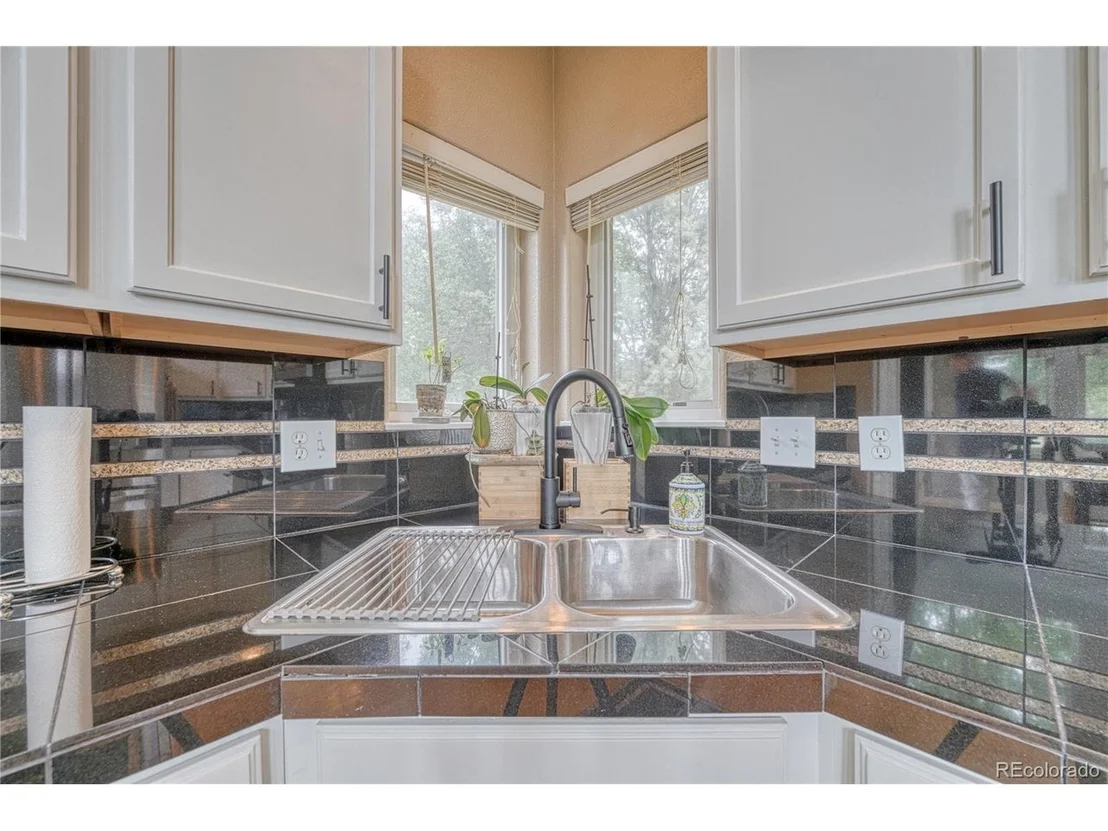 Photo of 827 Spruce Ct