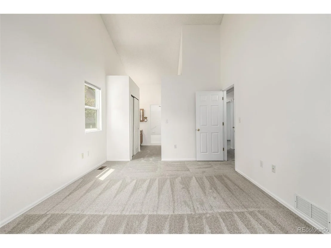 Photo of 6544 Deframe Way