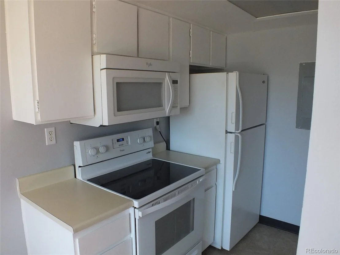 Photo of Unit 1008 at 2201 Sable Blvd