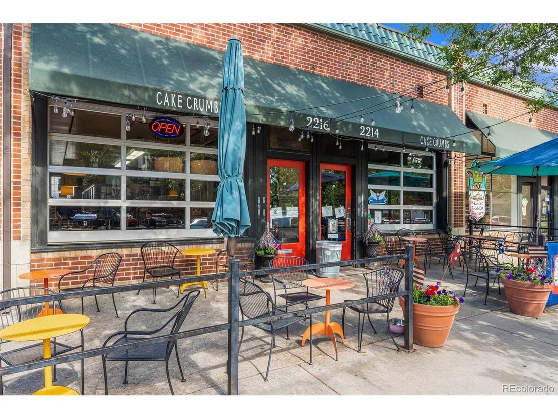 Photo of 2801 N Monaco Pkwy