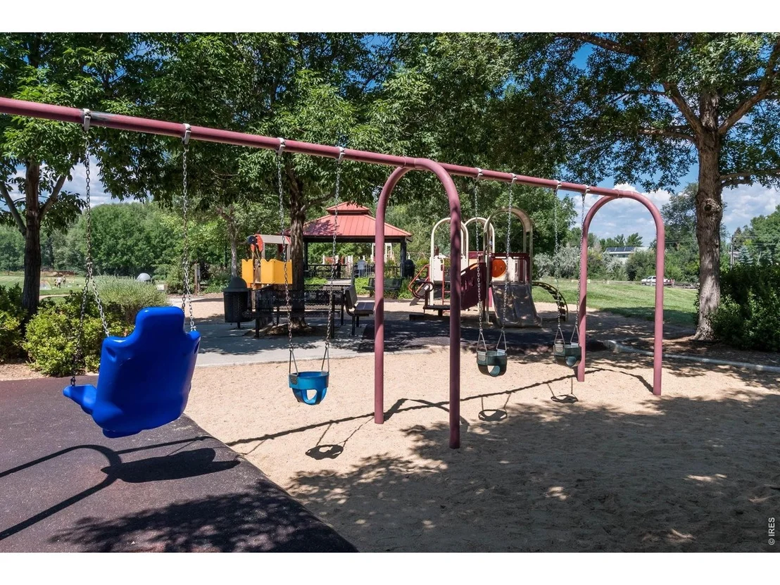 Photo of 2233 Bluebird Dr