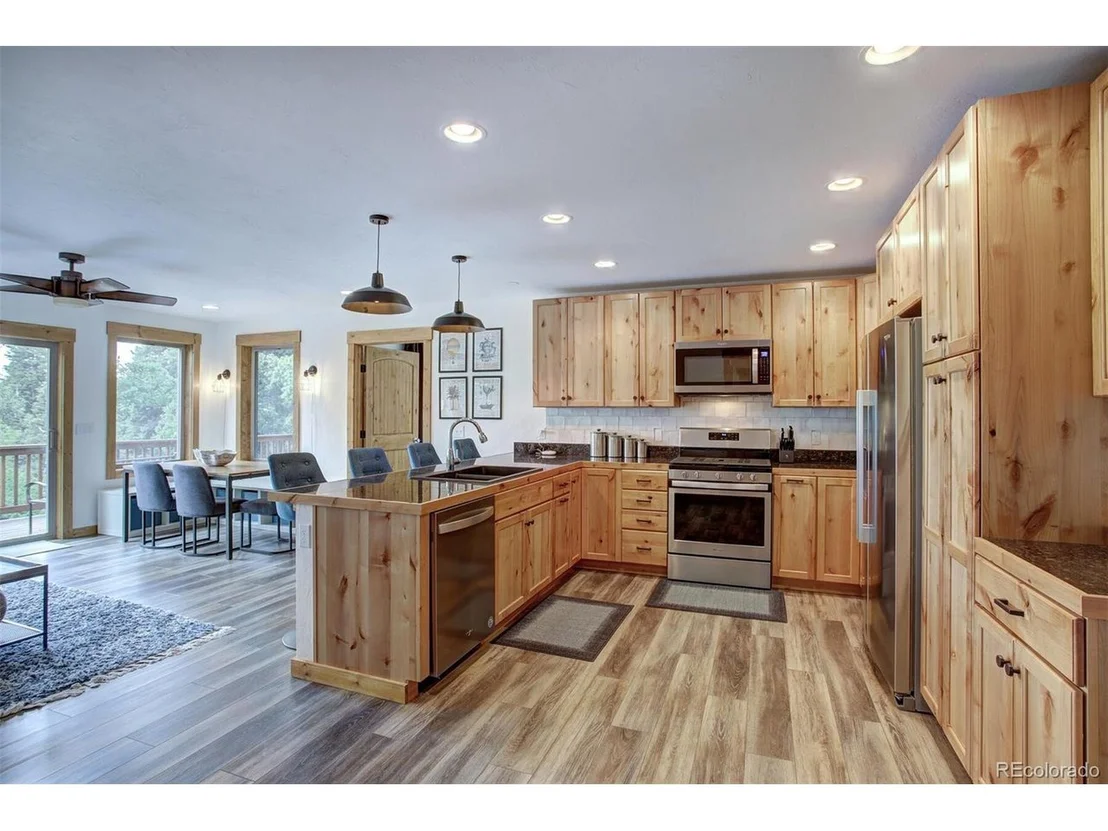 Photo of 1002 Venture Rd