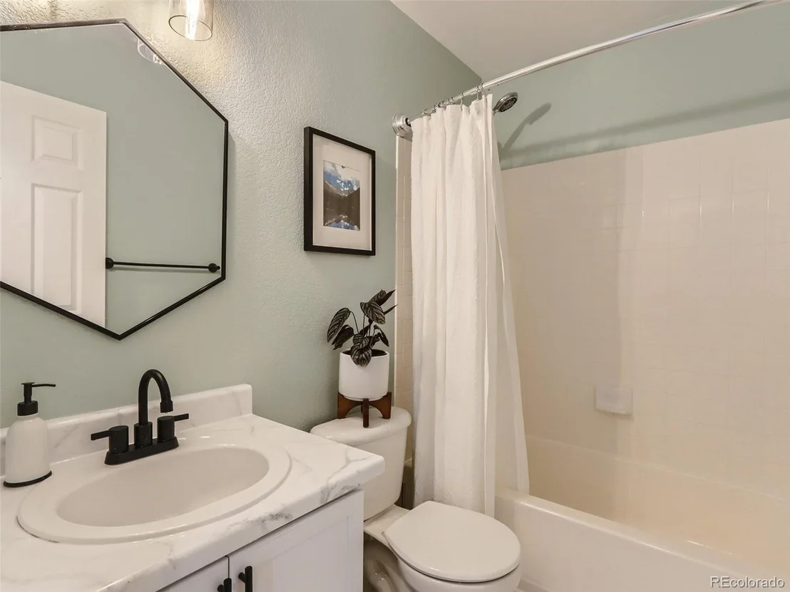 Photo of 1297 Fall River Cir
