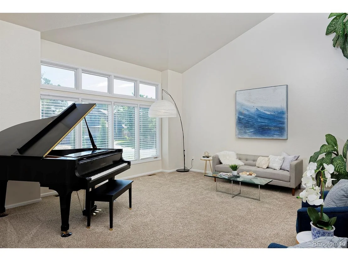 Photo of 1175 Oakhurst Dr