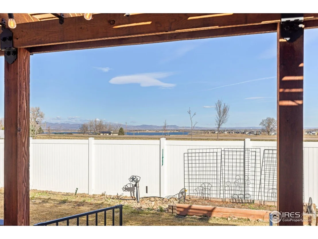 Photo of 6038 Carmon Dr