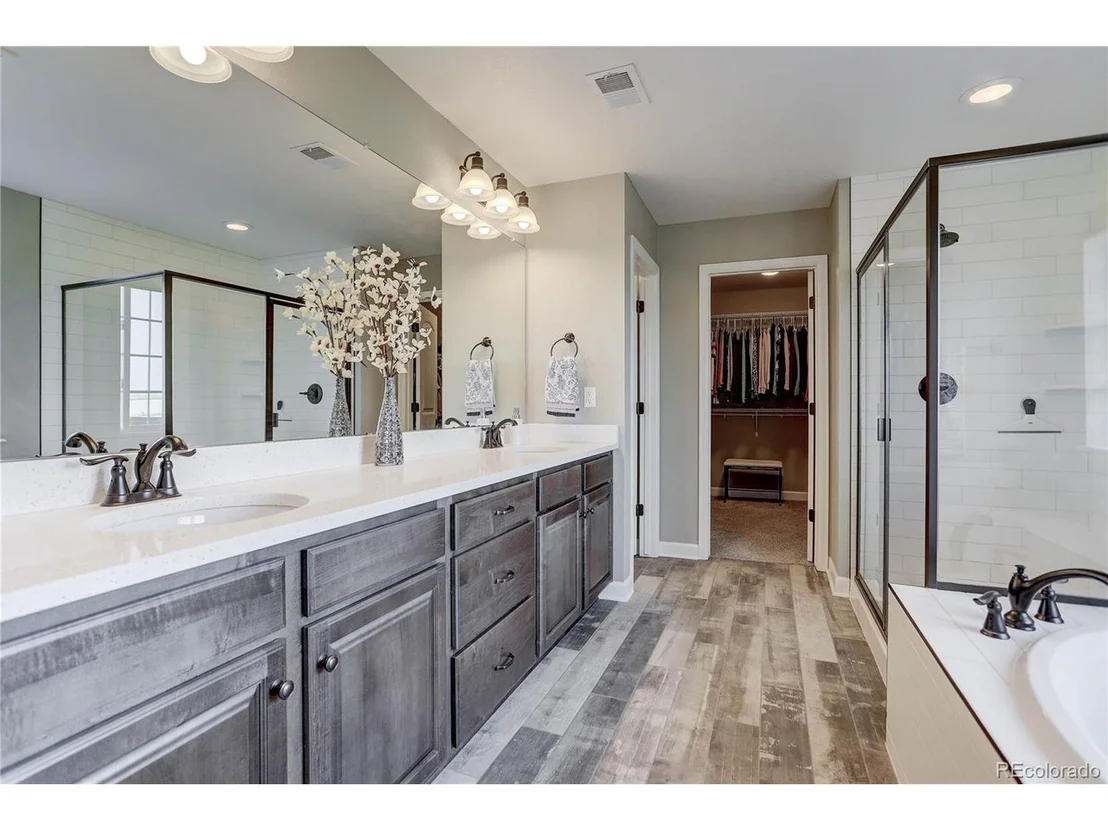 Photo of 15137 Vine Way