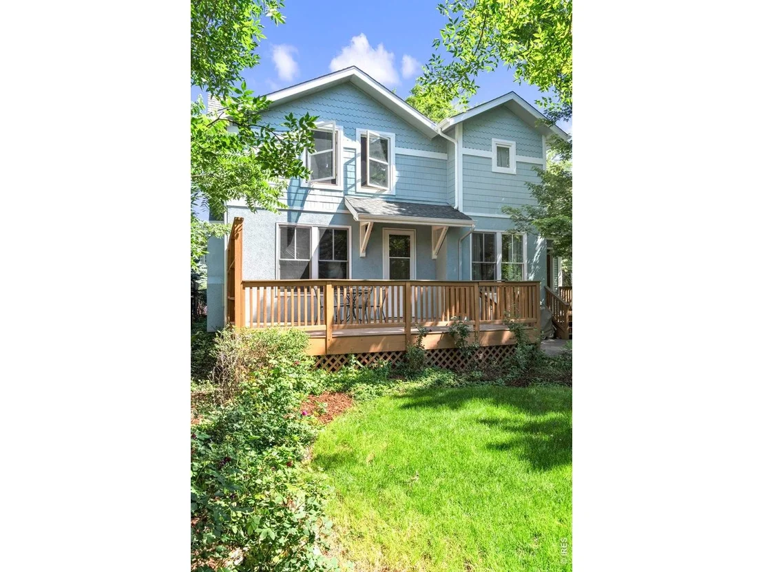 Photo of 320 Pearl St