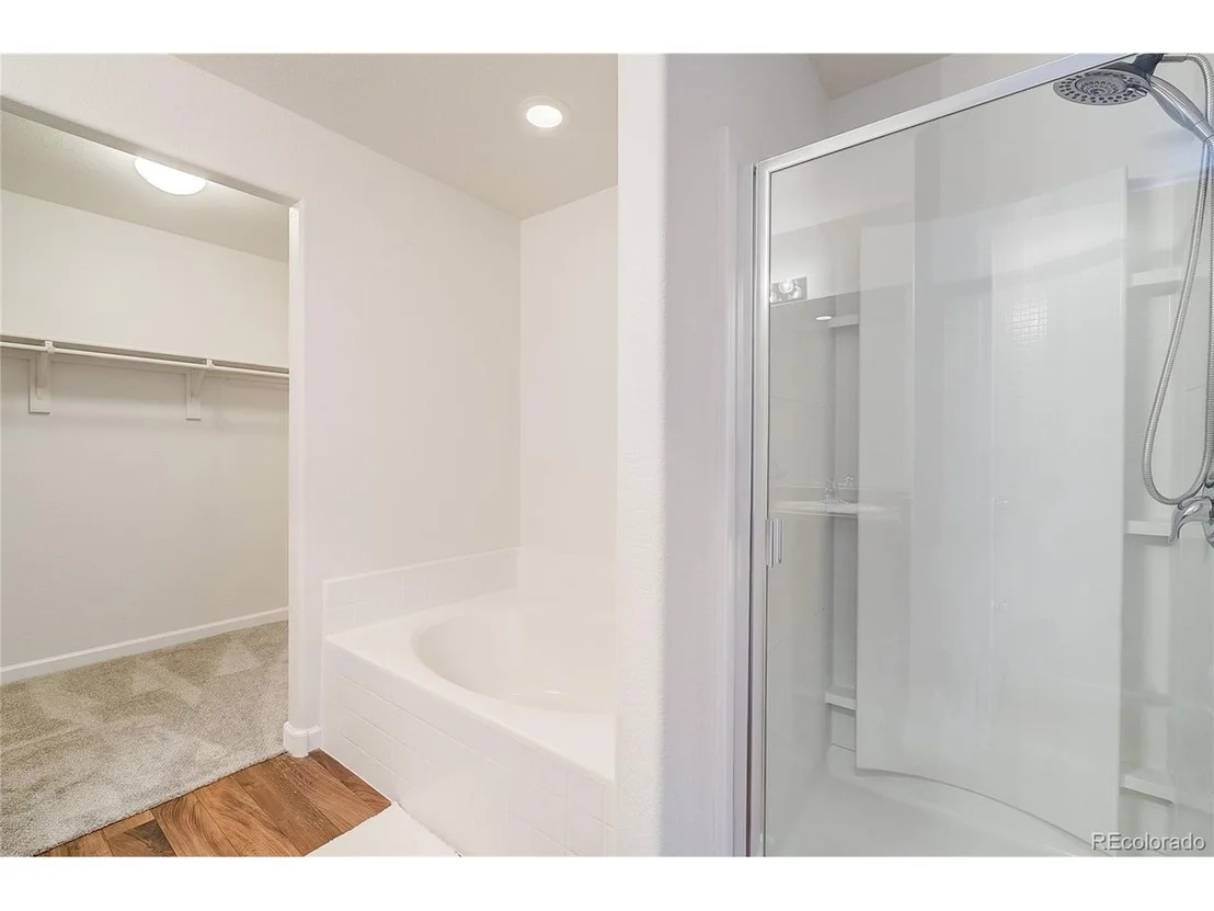 Photo of 9565 Dexter Ln