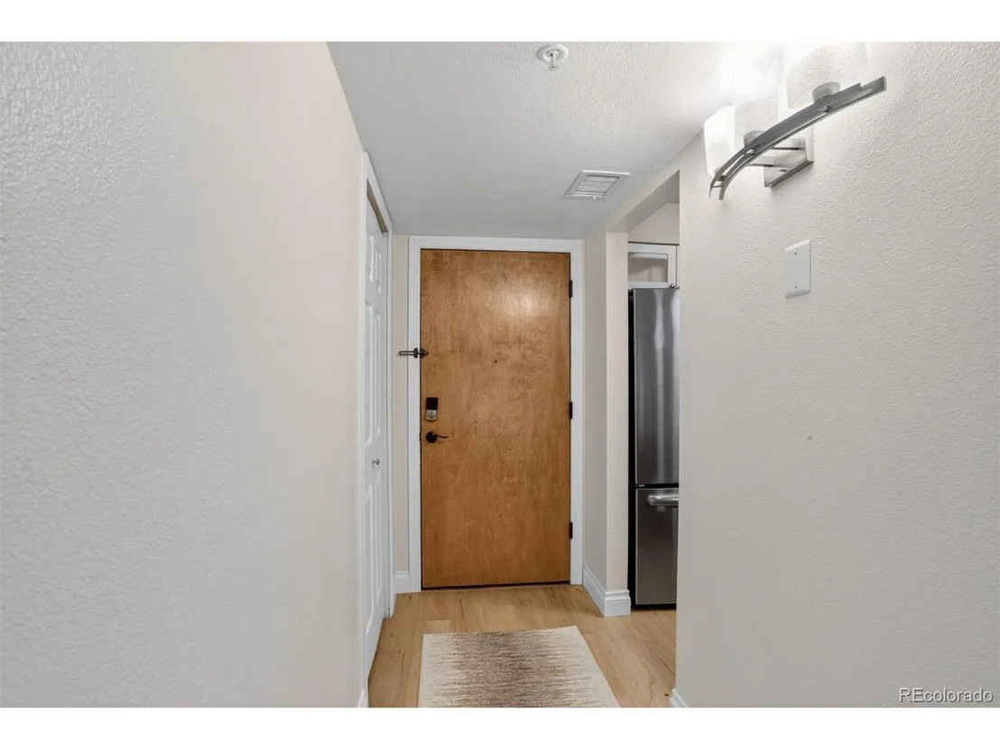 Photo of Unit 218 at 2727 Folsom St